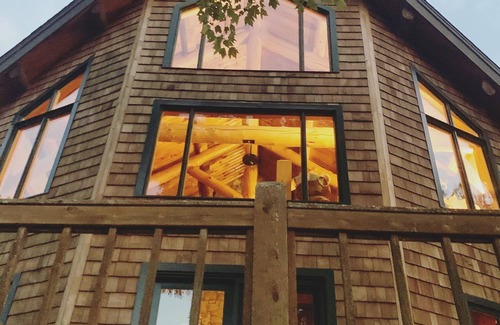 Winthrop House | Breathtaking Timber Frame Lake House
