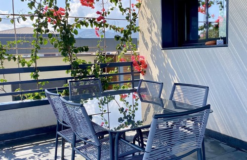 Prunete Apartment | BREATHTAKING VIEW HEATED POOL, FEET IN THE WATER