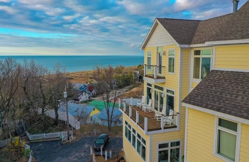 Michigan City House | Breathtaking Views of Lake Michigan-Beachwalk Resort