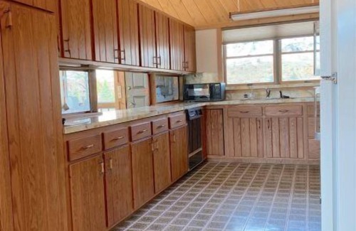 Wapiti House | Breathtaking views in the heart of the Wapiti Valley