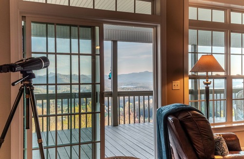 Hayesville House | Breathtaking Views of Lake Chatuge & Mountain Harbour Golf Course.