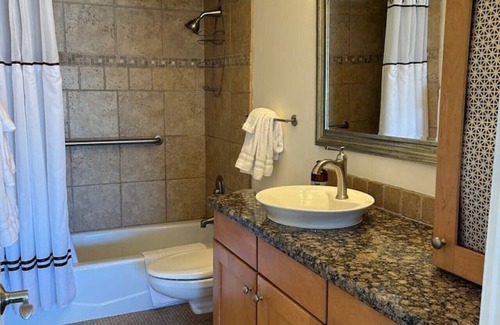 Downtown Reno Condo | Breathtaking Views on Riverwalk w/Parking Options