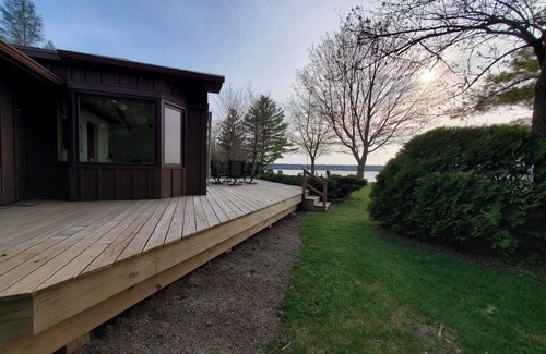 Sturgeon Bay House | Breathtaking views on the Bay! Waterfrontage!
