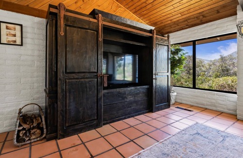 Three Rivers House | Breathtaking Views of National Park (10 minutes from Sequoia!)
