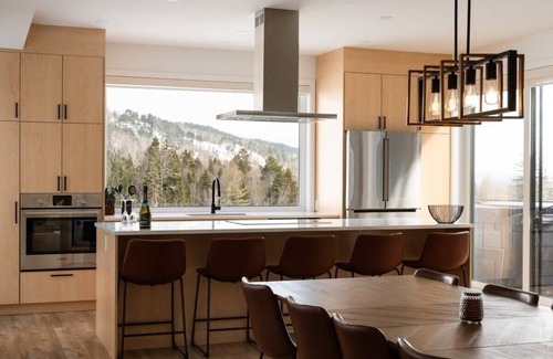 Saint Come Ski Chalet | Breathtaking Vista Escape with Spa
