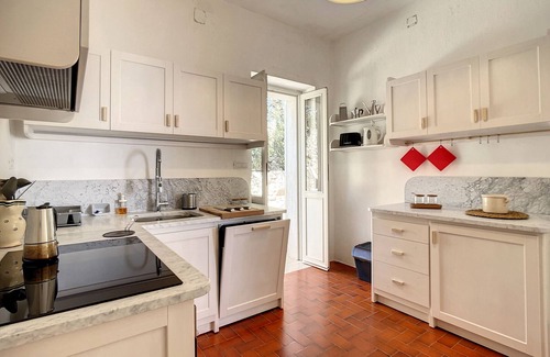 Castro Marina Villa | Breathtaking whirlpool villa&office w/sea access