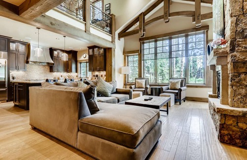 Peak 8 Villa | Breckenridge 32 - Four Bedroom Villa, Sleeps 10