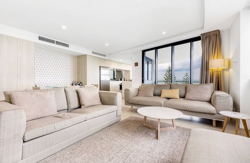 Mooloolaba Apartment | Breeze Apartment 801