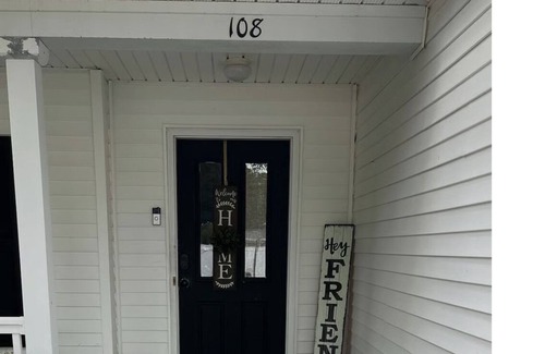 Bluffton House | Breezy 5-Bed Home with Walk-In Closets, Fenced Yard, Lagoon View, and Utilities