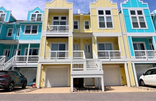 Bermuda Bay House | Breezy Tree at Cambridge Cove 2 Bedroom Deluxe Townhome