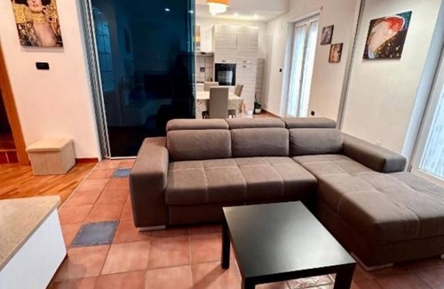 Brindisi Apartment | Brendon Suite