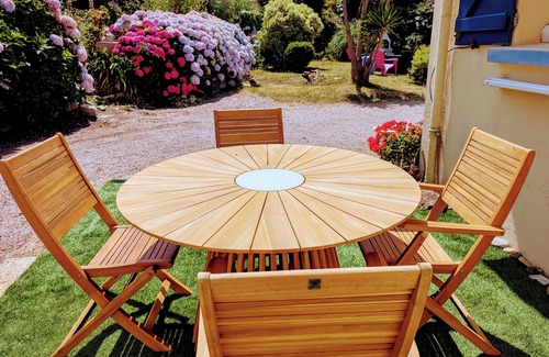 Trevou-Treguignec Apartment | Bretagne location vue mer Trévou Treguignec Côtes granit rose, 200 m plage