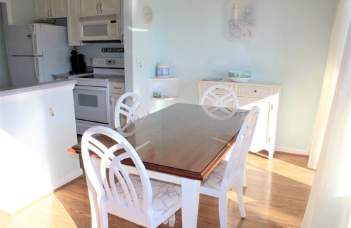 Manteo Condo | Breton Bay Hideaway - Buccaneer Village 314