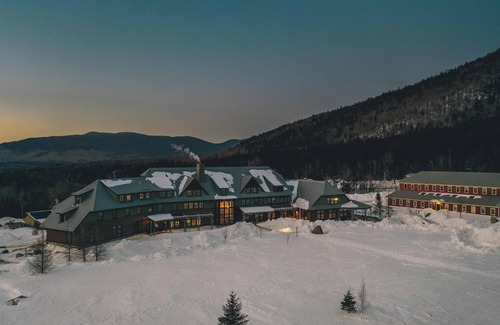 Bretton Woods Hotel | Bretton Woods Hiker Haven! Free Breakfast, Gear Library, Trailhead Shuttle
