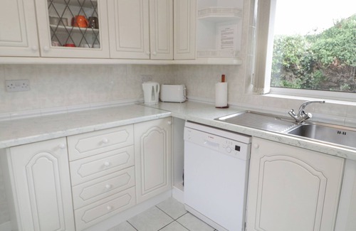 Rhyd-y-foel Cottage | BREVE REST, with a garden in Abergele