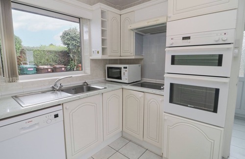 Rhyd-y-foel Cottage | BREVE REST, with a garden in Abergele