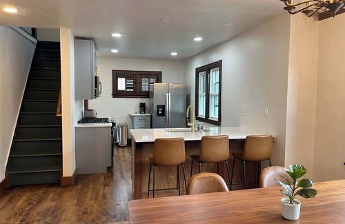 Milwaukee House | Brew City Boho - Milwaukee Story Hill/Brewersn