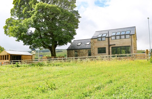 Wearhead Cottage | BRIAR BARN, pet friendly, luxury holiday cottage in St John's Chapel