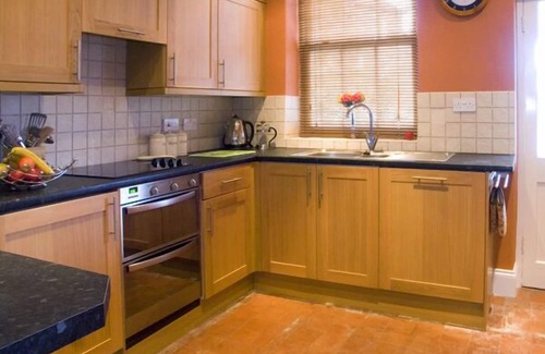 Lindale Cottage | BRIARCLIFFE COTTAGE, family friendly, with open fire in Lindale