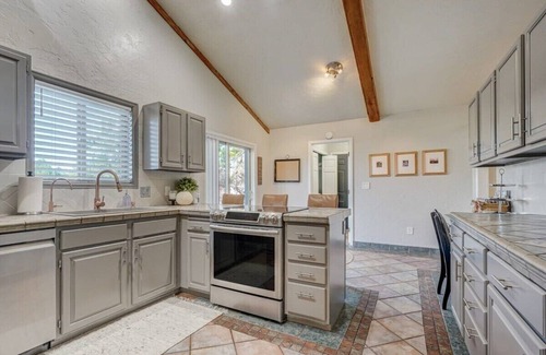 Monument House | Briarhaven Forest! Family Getaway Near USAFA