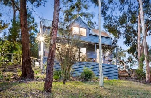 Daylesford Cottage | Briars Cottage is a 1 Bedroom Cottage, perfect for weekends & mid-week escapes