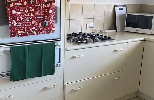 Banksia Beach House | Bribie Island Canal waterfront! Location perfect!