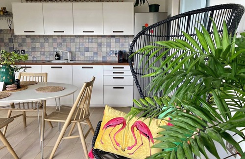 Whitechapel Apartment | Brick Lane Family Friendly Home - Zone 1