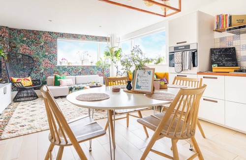 Whitechapel Apartment | Brick Lane Family Friendly Home - Zone 1
