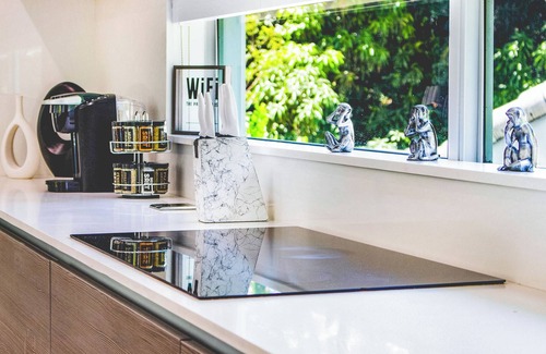 The Roads House | Brickell Luxury Miami Home, Rooftop Pool, Grill, City Views & Mins to Beaches