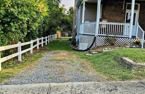 Bristol Apartment | Brickhaven II, Studio Apartment Next to Downtown Bristol!