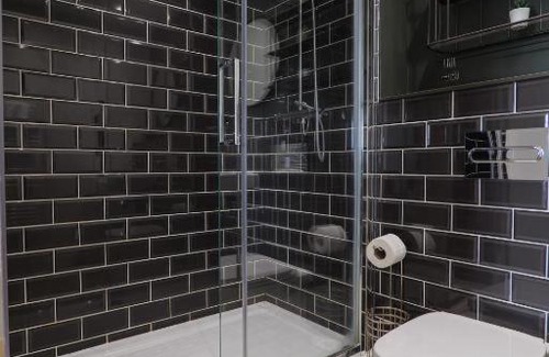 Heath Apartment | Brickworks Apartment in the City Centre - CF10 5EG