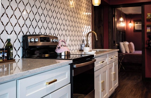 Prescott Condo | Bridal Party | Glam Room | Rooftop Patio & Arcade