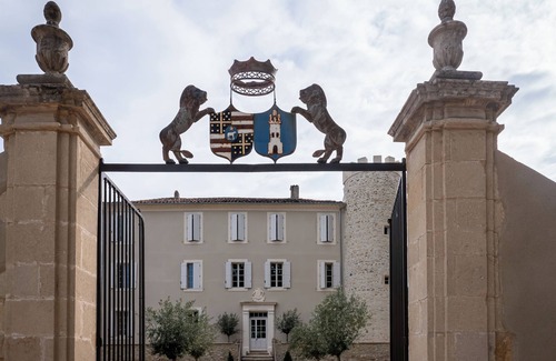 Vaison-la-Romaine Apartment | Bridal suite