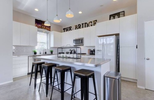Near East Side House | Bridge - A Birdy Vacation Rental