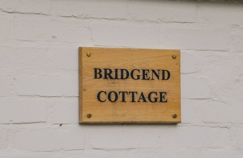 Eardisland Cottage | BRIDGEND COTTAGE, pet friendly, with open fire in Eardisland
