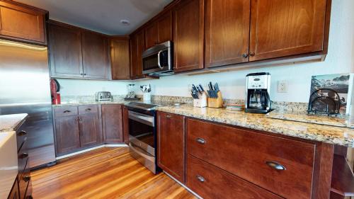Mammoth Lakes Apartment | Bridges Townhome #5 Condo