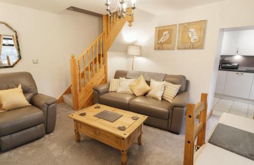 Rhiwbryfdir House | Bridgeway House
