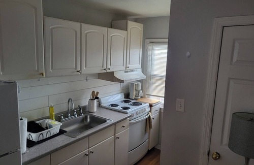 Brigantine Condo | BRIGANTINE TOP LOCATION & NEAR BEACH. FREE BEACH PASSES. 12 NOON CHKOUT. DOGS OK
