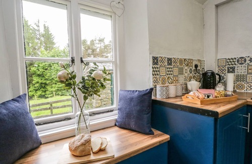 Broughton in Furness Cottage | BRIGG HOUSE, pet friendly, with open fire in Broughton-In-Furness