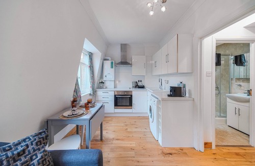 St. Pancras Apartment | Bright 1-Bedroom Flat by King’s Cross