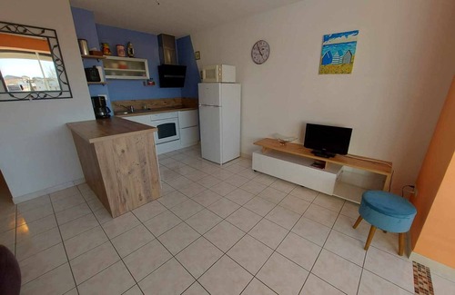 Le Grau-dʼAgde Apartment | Bright 1-Bedroom Apartment, 6 Sleeps, Near Beach in Grau d'Agde