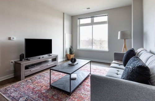 Reston Apartment | Bright 1BR in Reston Near Parks + Metro, Pets OK