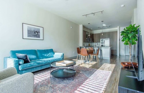 Richardson Apartment | Bright 1BR Suite | Pool, Parking + Gym J