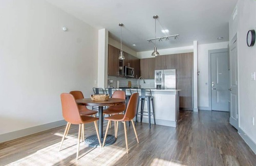 Richardson Apartment | Bright 1BR Suite | Pool, Parking + Gym J