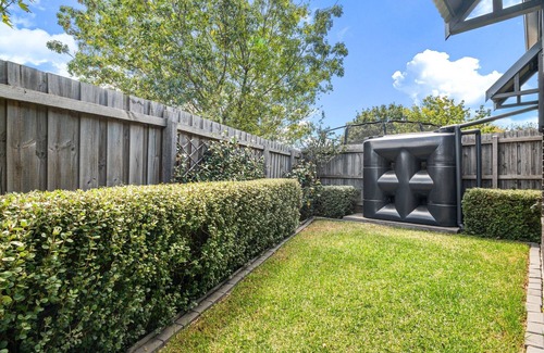 Glenroy House | Bright 2-Bed Glenroy Home with Courtyard