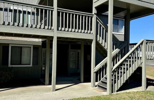 Surfside Beach Apartment | Bright 2 Bedroom 2 Bath Minutes To Beach