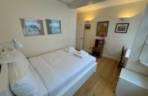 Westminster Apartment | Bright 2 Bedroom Flat in Central London