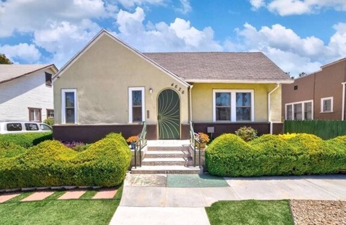 Park Mesa Heights House | Bright 2 Bedroom Home near Crenshaw