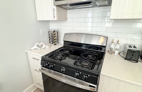 Ironbound District Apartment | Bright 2BR/2BA with Master Suite, Near Penn Station & Airport