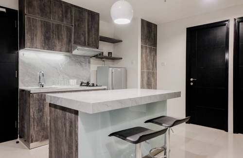 Tangerang Apartment | Bright 2BR Apartment at Paramount Skyline